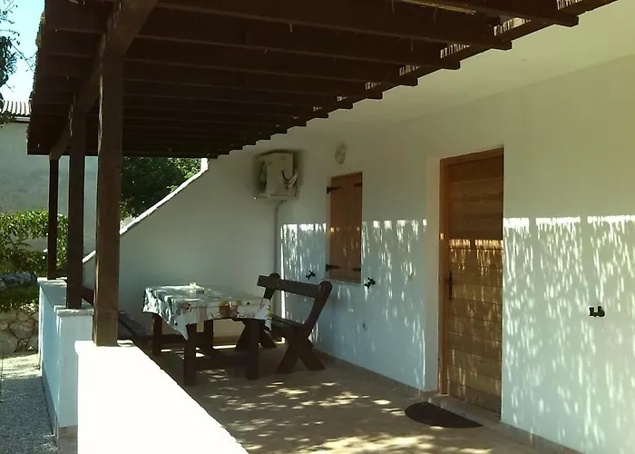 Family-friendly With Swimming Pool - Lozice, - 13569 Lägenhet Vir