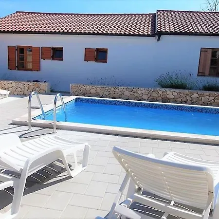 Apartment Family Friendly With A Swimming Pool - Lozice, - 13569 *