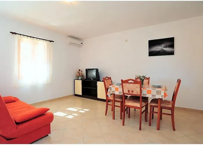 Family-friendly With Swimming Pool - Lozice, - 13569 * Vir
