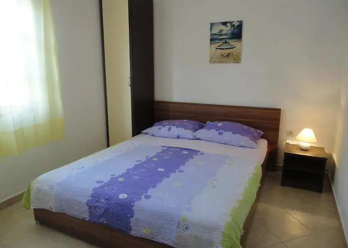 Apartament Family-friendly With Swimming Pool - Lozice, - 13569 *